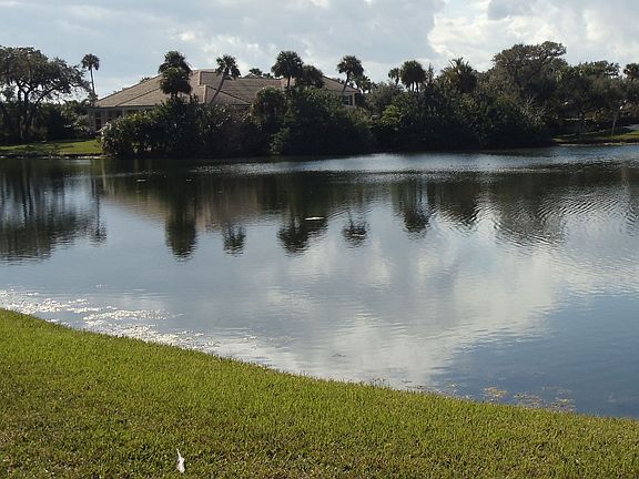 2nd image of 500 Sable Oak Ln