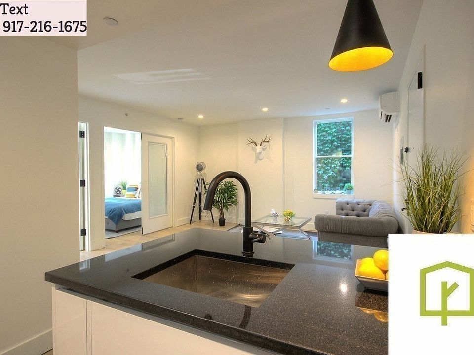 1st image of 10 Lexington Ave #3Y