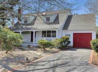 1 Tulip Ln, Commack, NY 11725