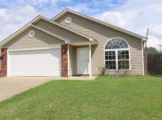 600 NE Fenway Ave, Bartlesville, OK 74006