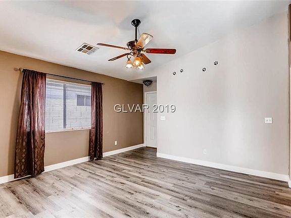 2nd image of 997 Trackers Glen Ave