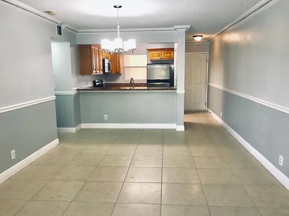 1500 Windorah Way APT H, West Palm Beach, FL 33411