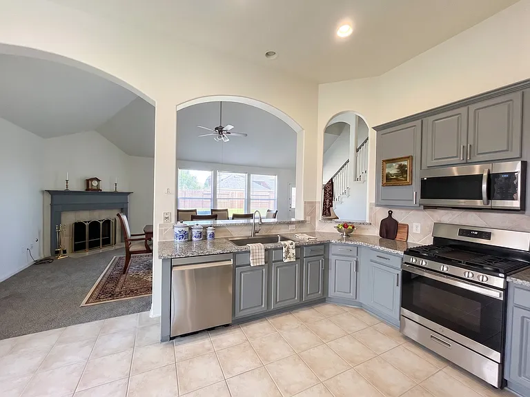 4320 Blossomwood Dr — Photo 4