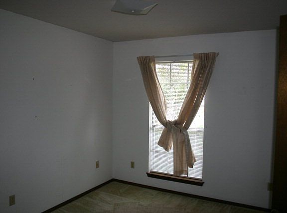 3rd image of 2108 Waynewood Dr