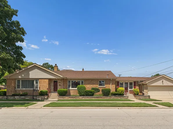 2928 W 92nd St, Evergreen Park, IL 60805
