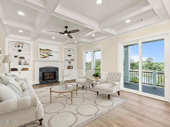 4th image of 1827 Olde Farm Road