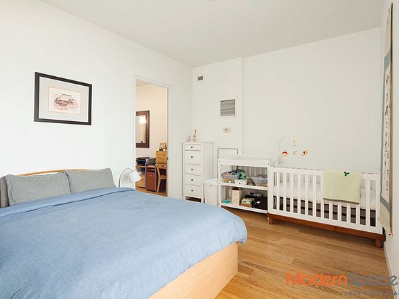 3rd image of 27-28 Thomson Ave #552