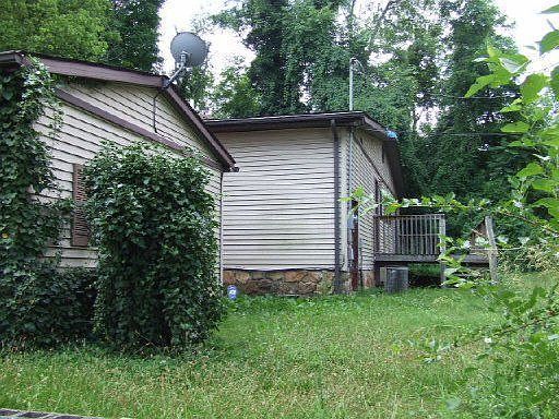 2nd image of 2553 Parkview Ave