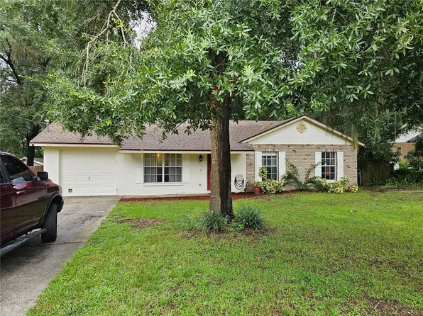 12726 Abbey Dr, Dade City, FL 33525