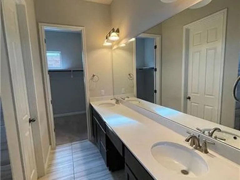 4004 Isabella Grace Ct — Photo 17