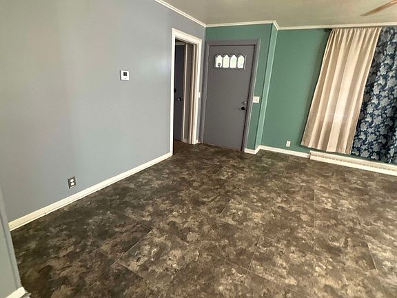 418 N Johnson St, Macomb, IL 61455
5 beds 2 full baths
approximately 2,000 sq. ft. Living space and a large 14,200 sq. ft. yard approximately 0.32 acres and 3 blocks from WIU University.
