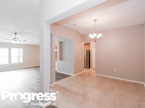 5th image of 4643 Pine Lake Dr