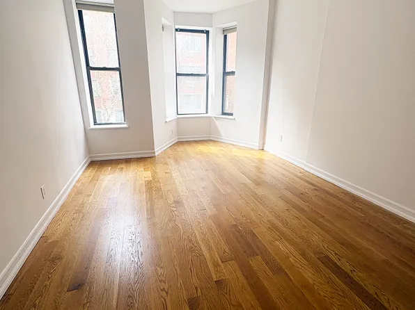 593 President Street image 1 of 5