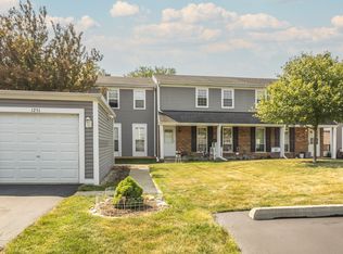 1251 Downing St UNIT 1, Roselle, IL 60172