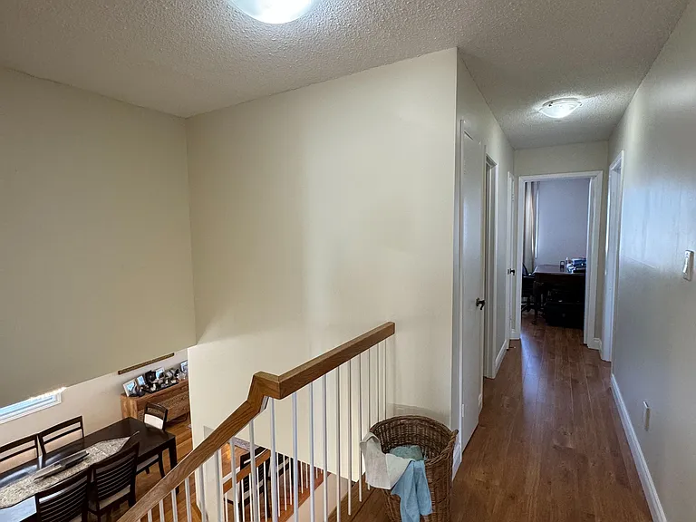 271 Weldrick Rd W — Photo 32