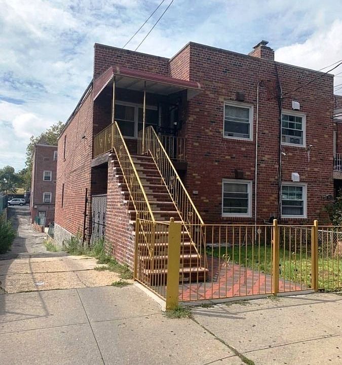 1st image of 764 E 81st St