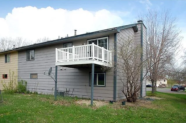 1089 Regency Dr — Photo 6