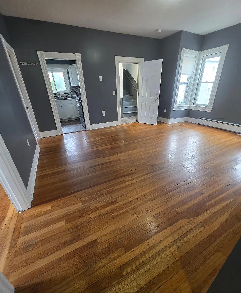 4 bed, 1400 sqft, $2,399 — Photo 4