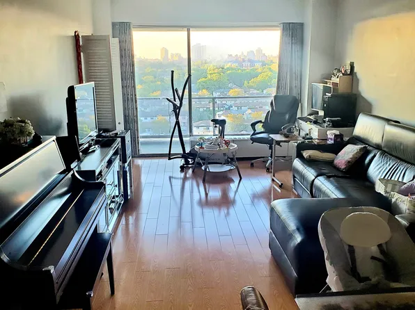 61-20 Grand Central Parkway image 8 of 22