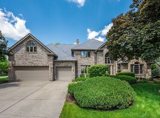 3143 White Eagle Dr, Naperville, IL 60564