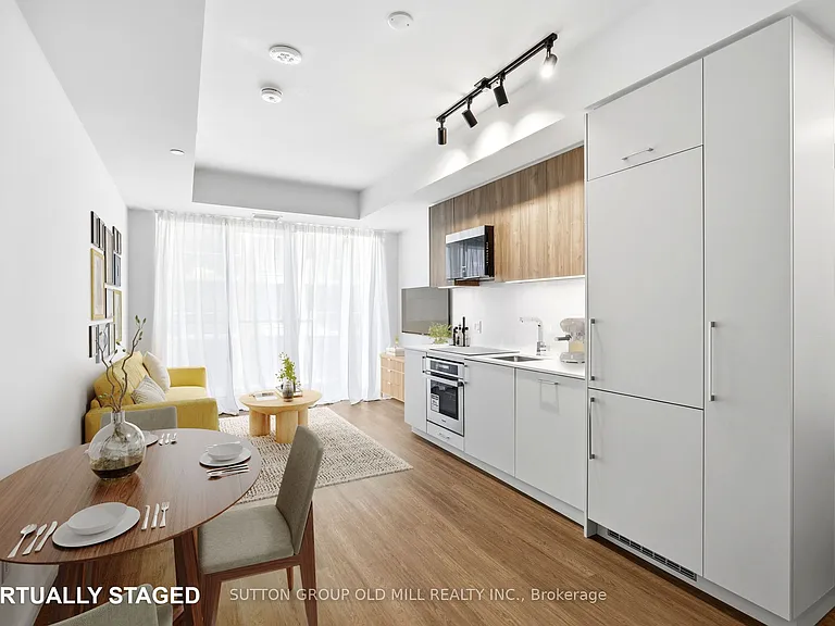689 The Queensway #329 — Photo 5
