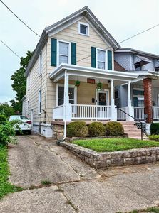 5217 Globe Ave, Cincinnati, OH, 45212