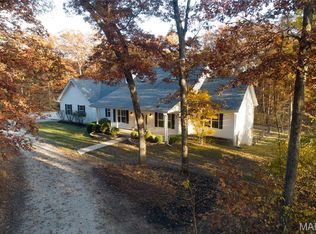 27431 Lee Ct, Warrenton, MO 63383