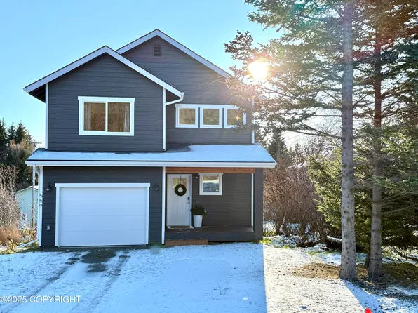 559 Rangeview Ave, Homer, AK 99603