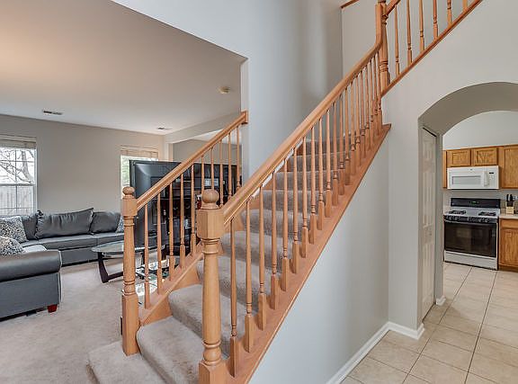 2nd image of 1061 Sheridan Cir #0
