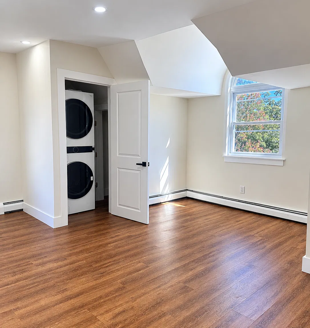 2 bed, 1200 sqft, $2,200 — Photo 1