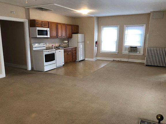 4th image of 1117 N Franklin St APT 3