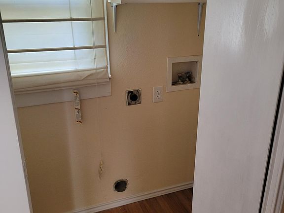 Laundry closet off Kitchen