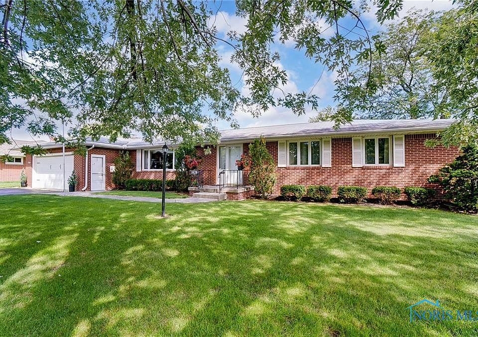 1st image of 1620 Queenswood Dr