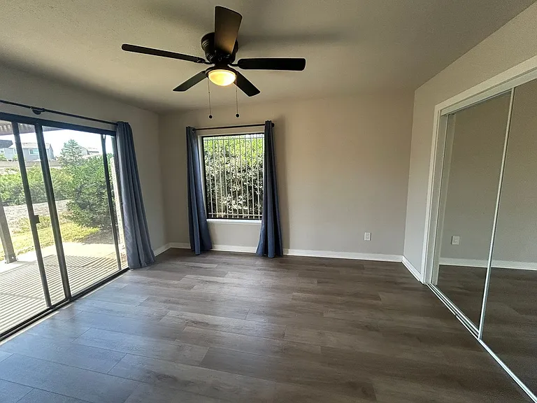 5402 Villas Dr — Photo 7