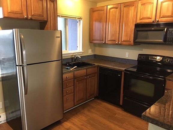 3rd image of 22612 6th Ave S APT 14