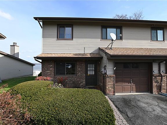 3rd image of 711 Hewitt Ln