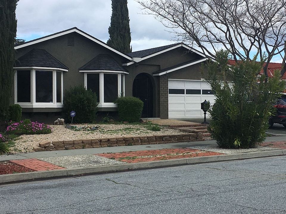 2nd image of 583 Tuscarora Dr