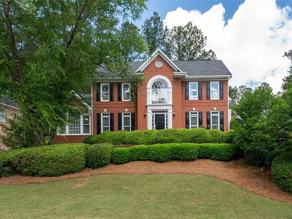 772 Vinings Estates Dr SE, Mableton, GA 30126