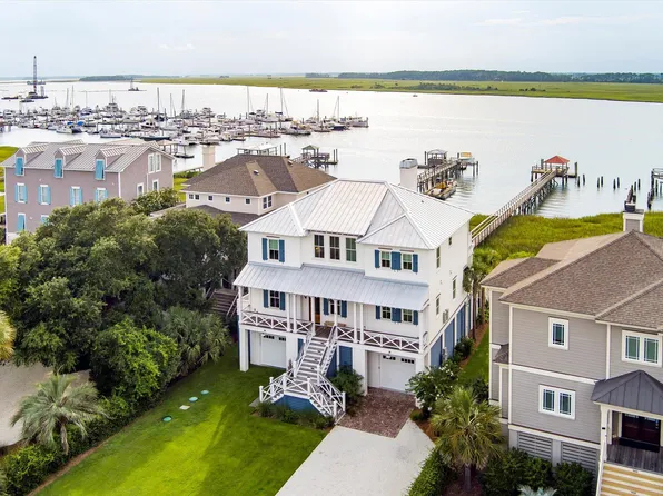 9 Red Sunset Ln, Folly Beach, SC 29439