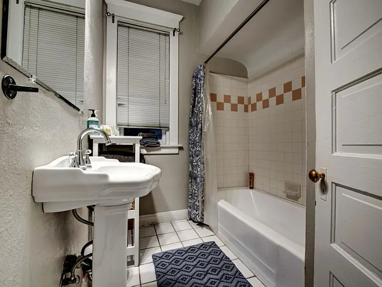 1225 N Clarkson St #2 — Photo 9
