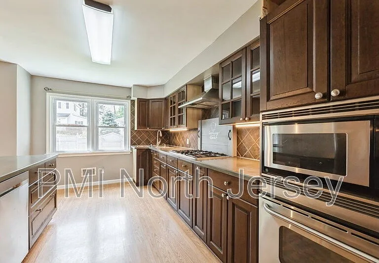 150 Pleasant Ave — Photo 13