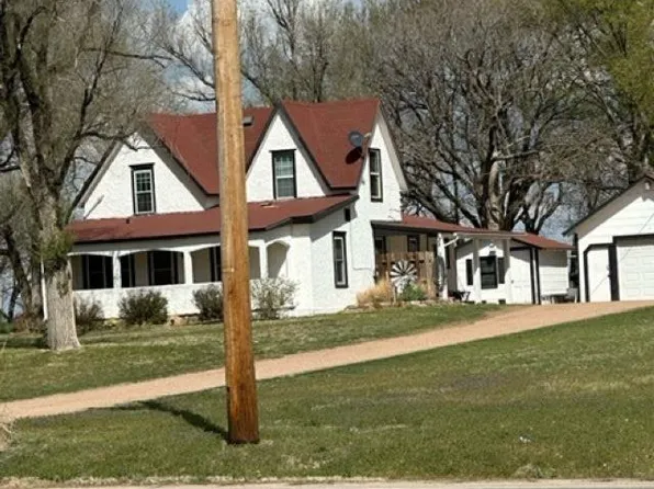 240 N 4th Ave, Clearwater, KS 67026