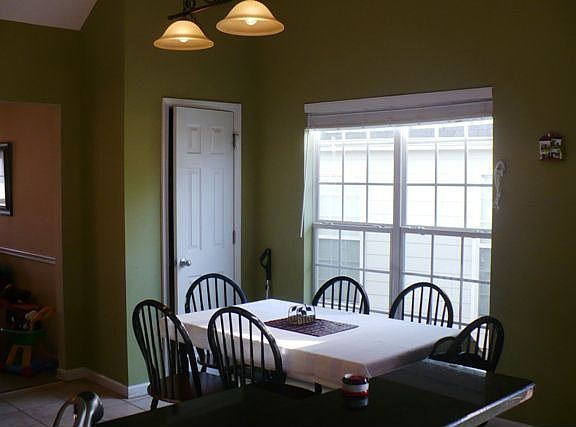 5th image of 290 Turnbridge Cir