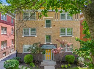 809-811 E 42nd St #3W, Kansas City, MO 64110