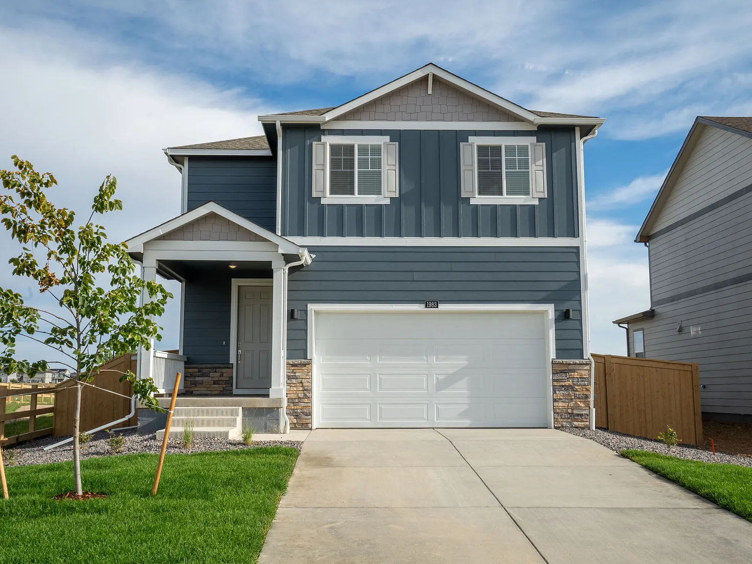 4 bed, 2.5 bath, 1953 sqft, $2,745 — Photo 2