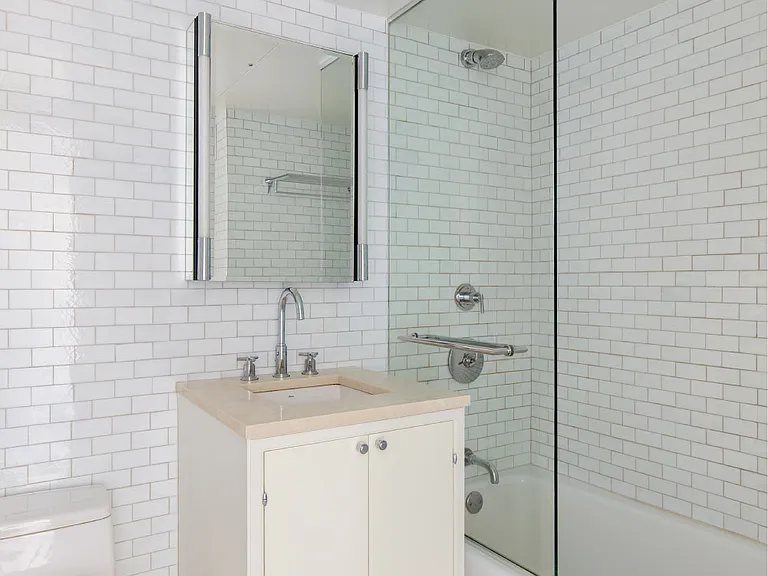 200 E 66th St #D1404 — Photo 8