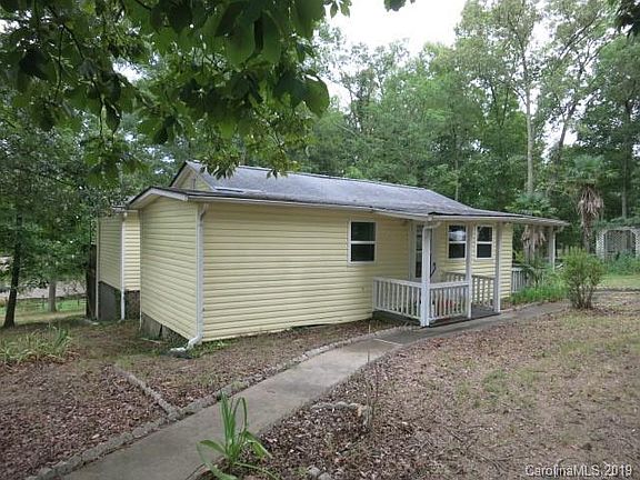 2nd image of 2434 Gibson St