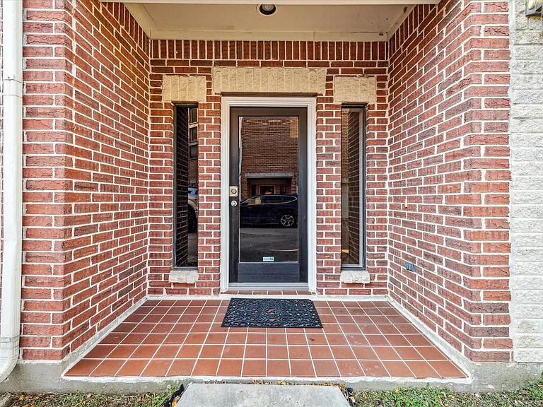 9710 Riddlewood Ln — Photo 25