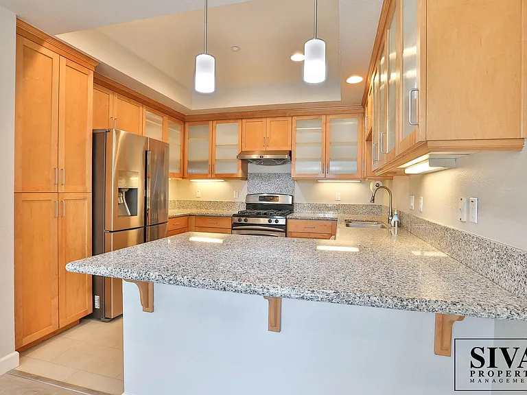 344 Jackson St — Photo 10