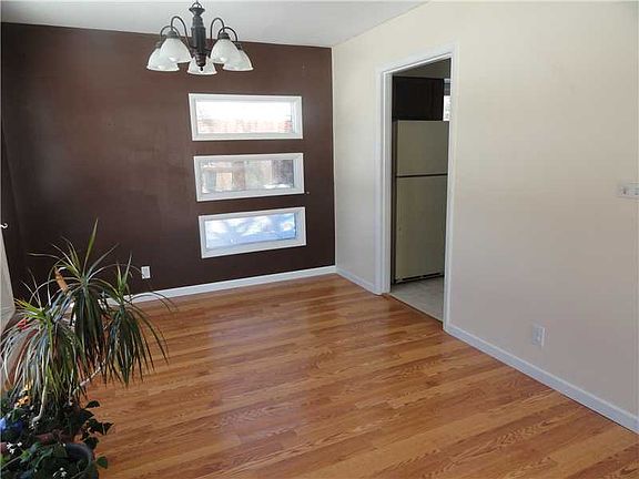 5th image of 6122 Grandview Dr